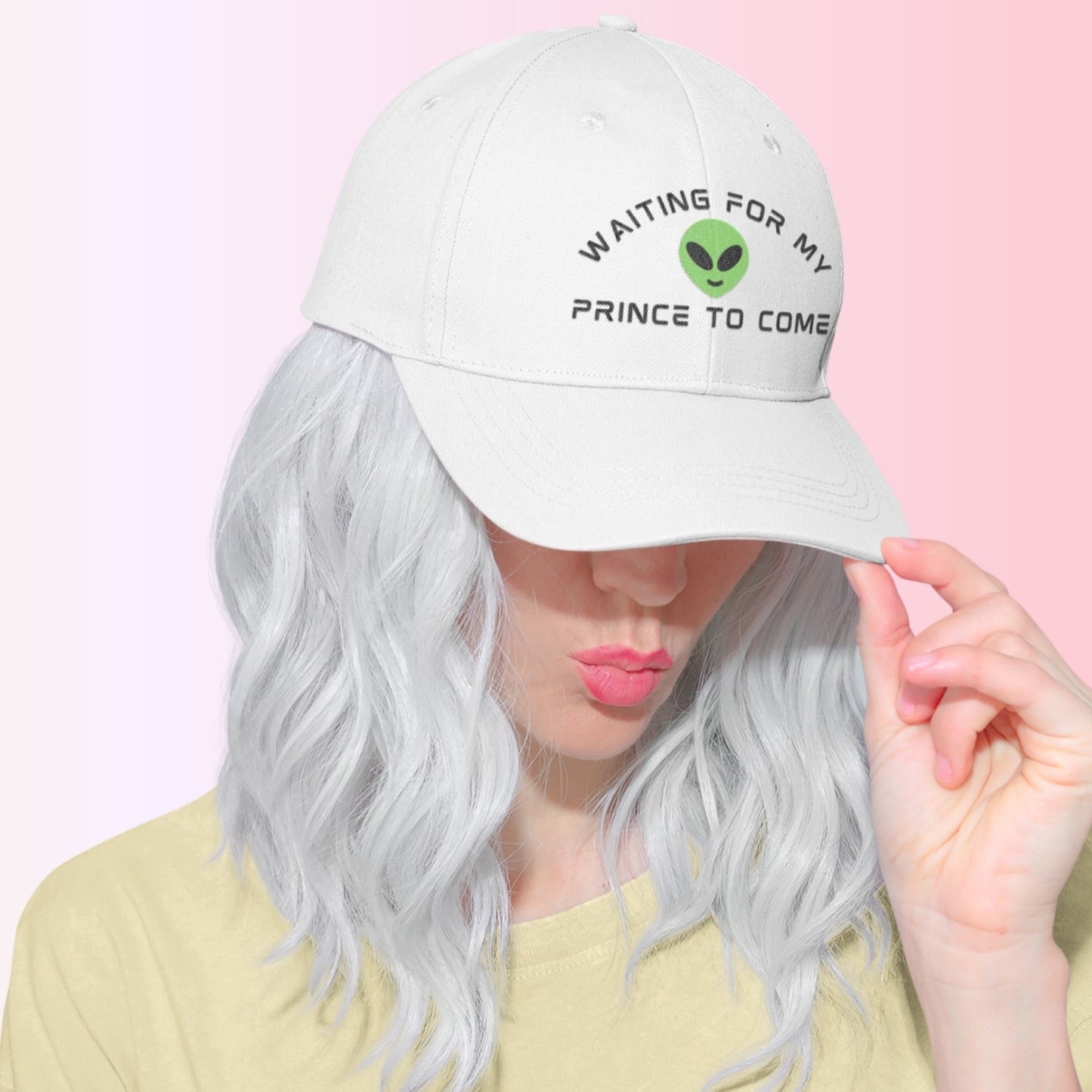 Waiting for my prince to come alien romance book hat